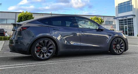 model y performance ground clearance